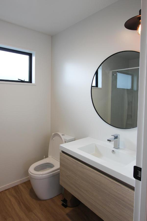 3 - Sunny Brand New House Villa Wanaka Exterior photo